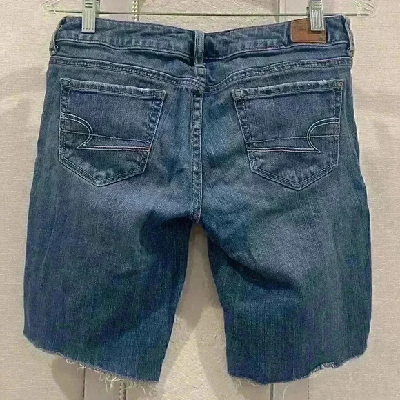 American eagle distressed shorts Womens Sz 4 | EUC - Picture 3 of 5